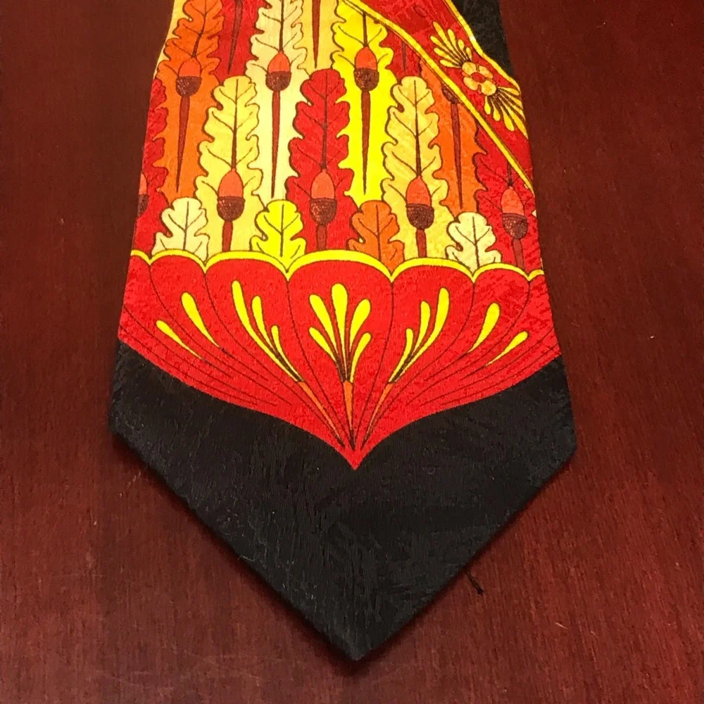 EUC Rush Limbaugh No Boundaries Silk Tie Black Red Gold